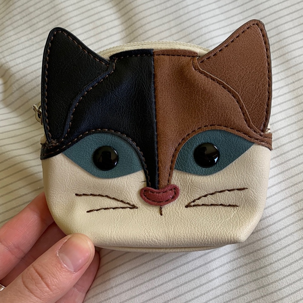 Relic cat coin purse